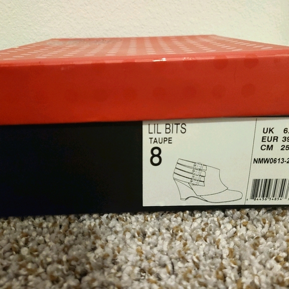 Naughty Monkey booties Size 8 - Picture 6 of 6